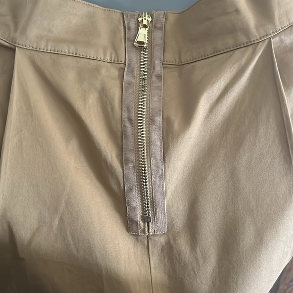 Midi skirt with pleates in A-silhouette. Size US8. Excellent condition. - Picture 4 of 5